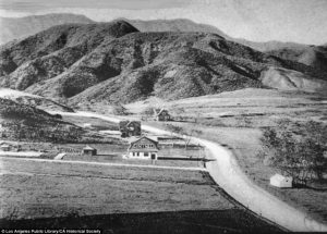 Hollywood-1900-640x459