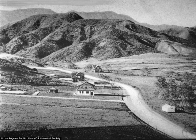 Hollywood-1900-640x459